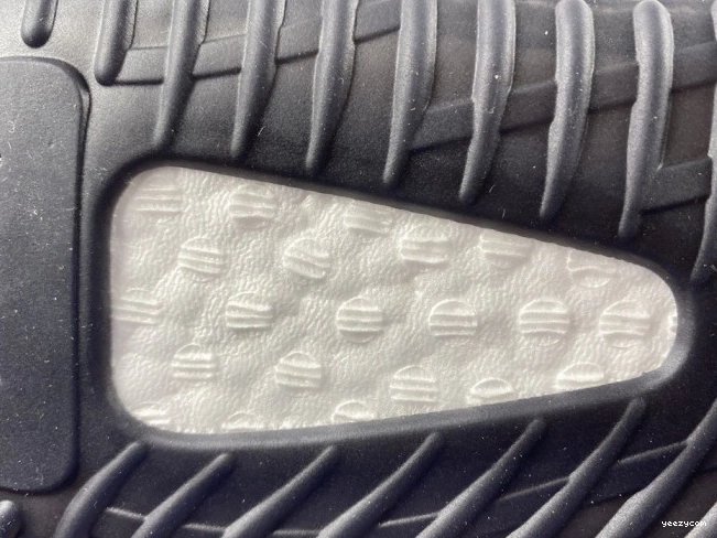 Core Black Adidas Boost White 350 Yeezy V2 BY1604 1118